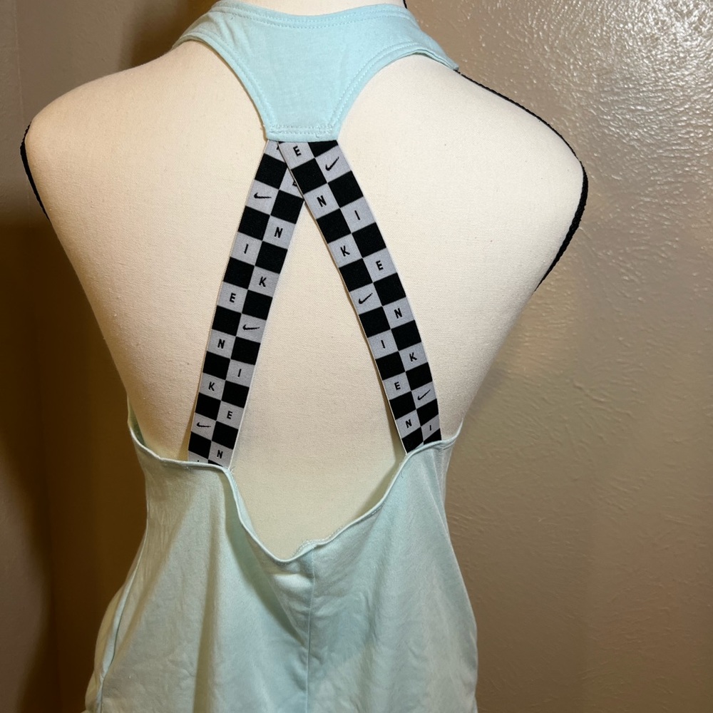Nike tank top! Cute back!